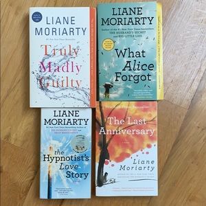 Bundle of 4 nearly mint novels by Liane Moriarty